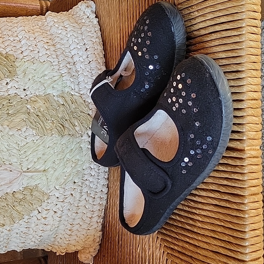 Vionic Elin Mary Janes size 5
